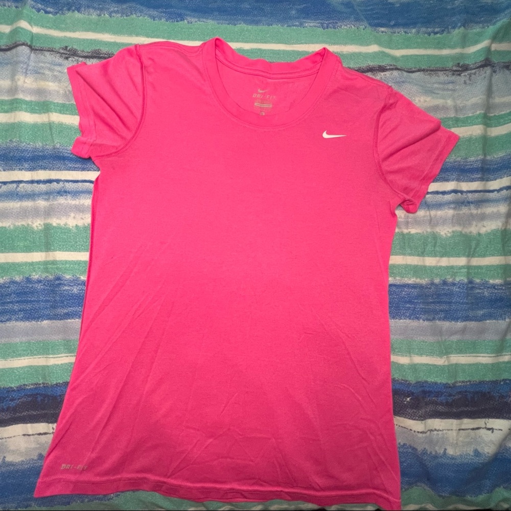 Nike Dri-Fit Short Sleeve Athletic Pink Shirt Size Small